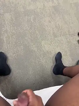 Snapshot of chocolatelongstrokes chatting on 03/07/26, 06:43 chocolatelongstrokes online show from 03/07/26, 06:43