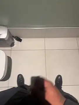 Snapshot of chocolatelongstrokes chatting on 03/28/26, 11:43 chocolatelongstrokes online show from 03/28/26, 11:43