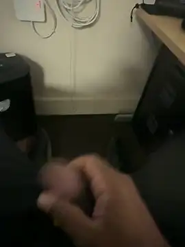 Snapshot of chocolatelongstrokes chatting on 04/05/26, 07:16 chocolatelongstrokes online show from 04/05/26, 07:16