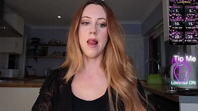 Snapshot of stripmequick chatting on 03/17/26, 08:01 stripmequick online show from 03/17/26, 08:01