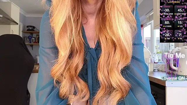 Snapshot of stripmequick chatting on 04/10/26, 09:25 stripmequick online show from 04/10/26, 09:25