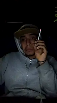 Snapshot of AlexAlejandro13 chatting on 01/04/25, 02:35 AlexAlejandro13 online show from 01/04/25, 02:35