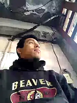 Snapshot of AlexAlejandro13 chatting on 01/13/25, 08:26 AlexAlejandro13 online show from 01/13/25, 08:26