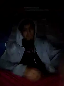 Snapshot of AlexAlejandro13 chatting on 02/07/25, 03:01 AlexAlejandro13 online show from 02/07/25, 03:01