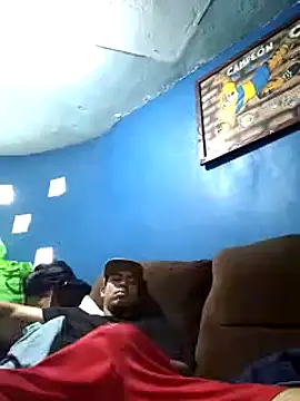 Snapshot of AlexAlejandro13 chatting on 02/11/25, 04:35 AlexAlejandro13 online show from 02/11/25, 04:35