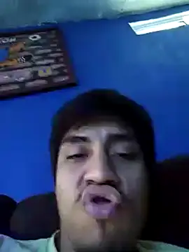 Snapshot of AlexAlejandro13 chatting on 03/20/25, 05:47 AlexAlejandro13 online show from 03/20/25, 05:47