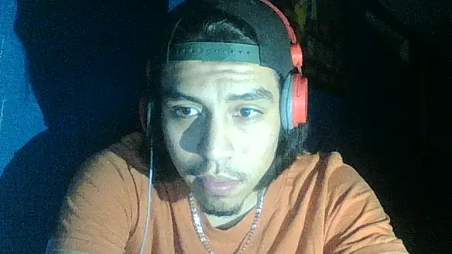 Snapshot of AlexAlejandro13 chatting on 10/09/25, 07:28 AlexAlejandro13 online show from 10/09/25, 07:28