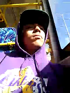 Snapshot of AlexAlejandro13 chatting on 11/02/25, 03:36 AlexAlejandro13 online show from 11/02/25, 03:36