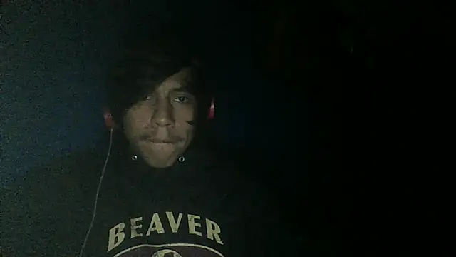 Snapshot of AlexAlejandro13 chatting on 11/14/25, 05:06 AlexAlejandro13 online show from 11/14/25, 05:06