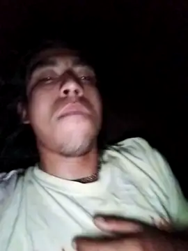 Snapshot of AlexAlejandro13 chatting on 05/22/26, 07:26 AlexAlejandro13 online show from 05/22/26, 07:26