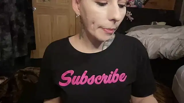 Snapshot of TeenyDoll chatting on 04/23/26, 03:08 TeenyDoll online show from 04/23/26, 03:08