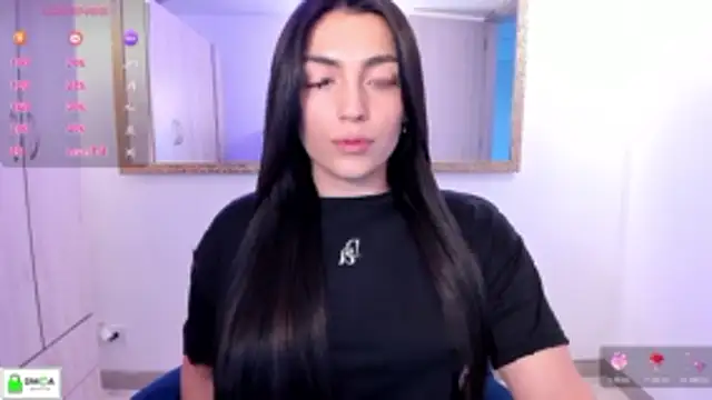 Snapshot of EricaVanderhill chatting on 12/19/25, 10:17 EricaVanderhill online show from 12/19/25, 10:17