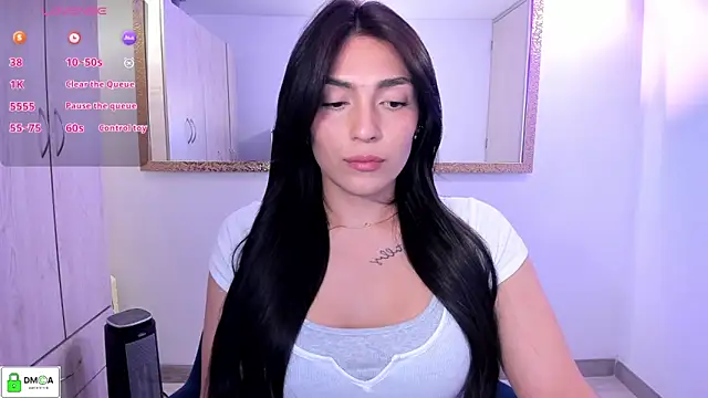 Snapshot of EricaVanderhill chatting on 03/20/26, 01:10 EricaVanderhill online show from 03/20/26, 01:10