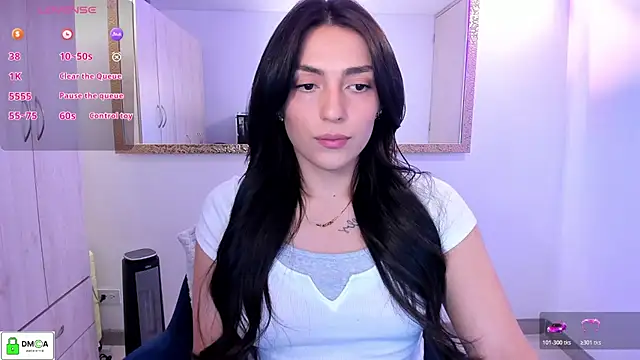 Snapshot of EricaVanderhill chatting on 04/02/26, 12:30 EricaVanderhill online show from 04/02/26, 12:30