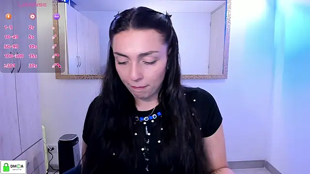 Snapshot of EricaVanderhill chatting on 04/03/26, 01:58 EricaVanderhill online show from 04/03/26, 01:58