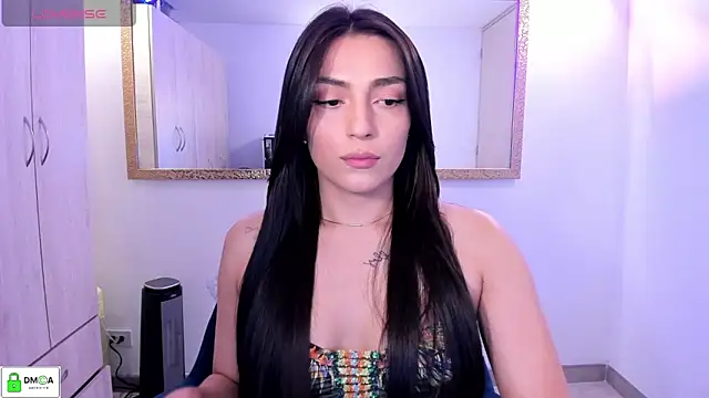 Snapshot of EricaVanderhill chatting on 04/05/26, 09:01 EricaVanderhill online show from 04/05/26, 09:01