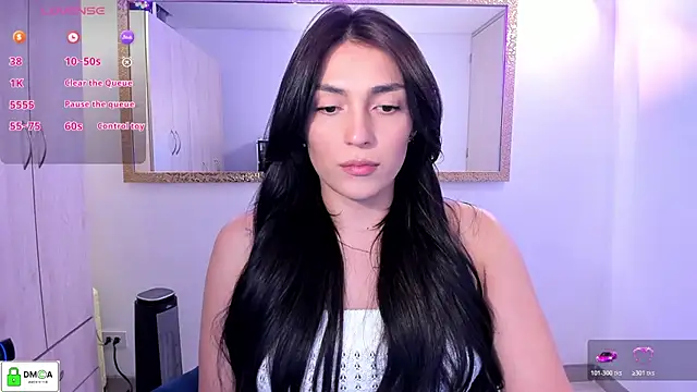 Snapshot of EricaVanderhill chatting on 04/08/26, 12:10 EricaVanderhill online show from 04/08/26, 12:10