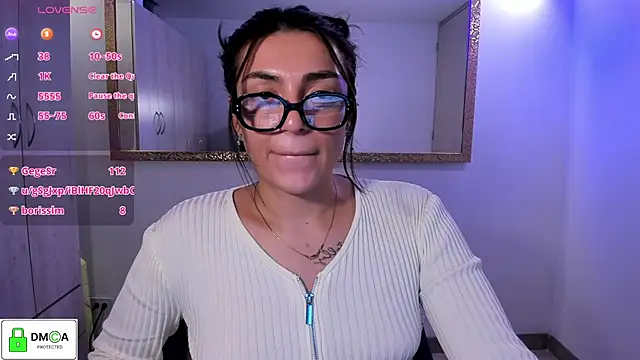 Snapshot of EricaVanderhill chatting on 05/16/26, 12:18 EricaVanderhill online show from 05/16/26, 12:18