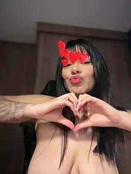 Snapshot of Roxxannne chatting on 03/20/26, 12:04 Roxxannne online show from 03/20/26, 12:04