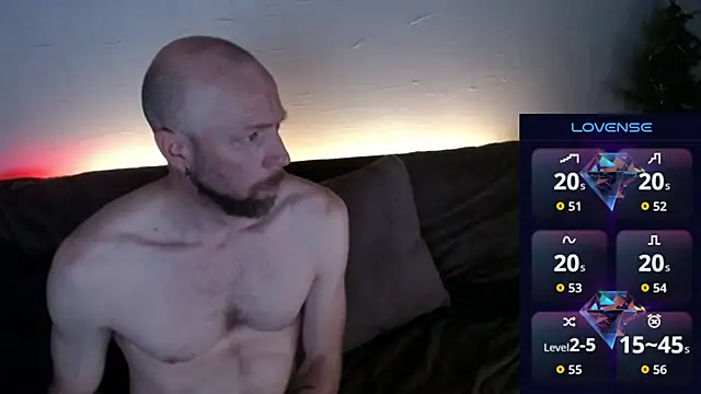 MaxRouger online show from 11/14/25, 10:58