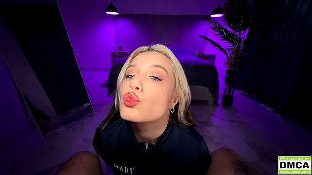  blowjob queen online show from 09/30/25, 11:10