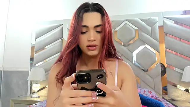 Snapshot of alexandra_fire69x chatting on 10/17/25, 03:36 alexandra fire69x online show from 10/17/25, 03:36