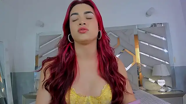 Snapshot of alexandra_fire69x chatting on 04/10/26, 02:44 alexandra fire69x online show from 04/10/26, 02:44