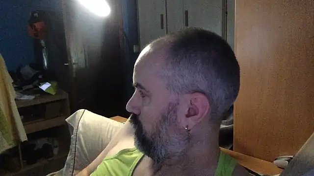 pollito1985 2 online show from 02/11/26, 09:36