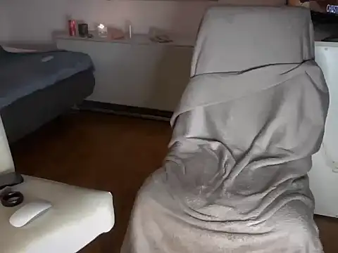 Snapshot of alekandrobg chatting on 03/27/26, 09:36 alekandrobg online show from 03/27/26, 09:36