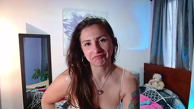 vanessabrown  online show from 01/28/25, 04:08