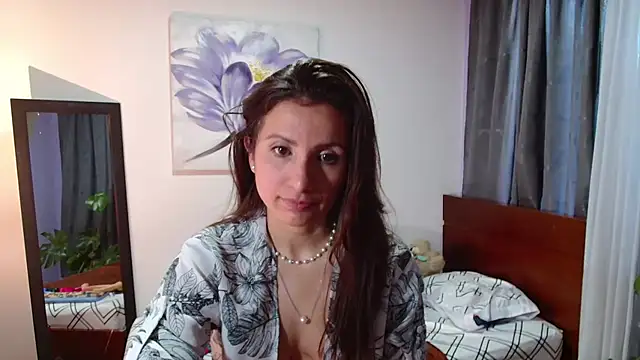 vanessabrown  online show from 02/01/25, 09:29