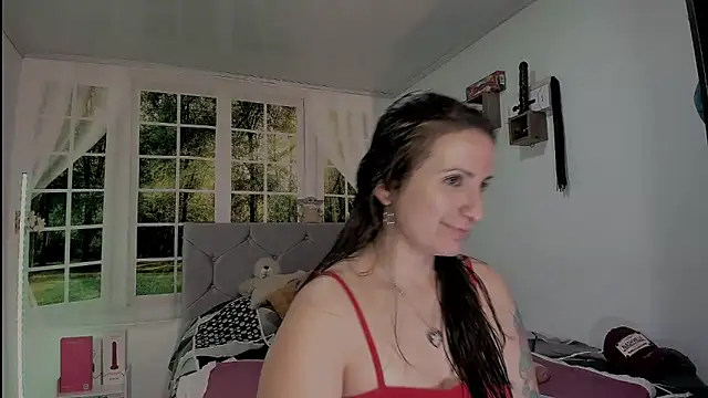 vanessabrown  online show from 04/07/26, 07:03