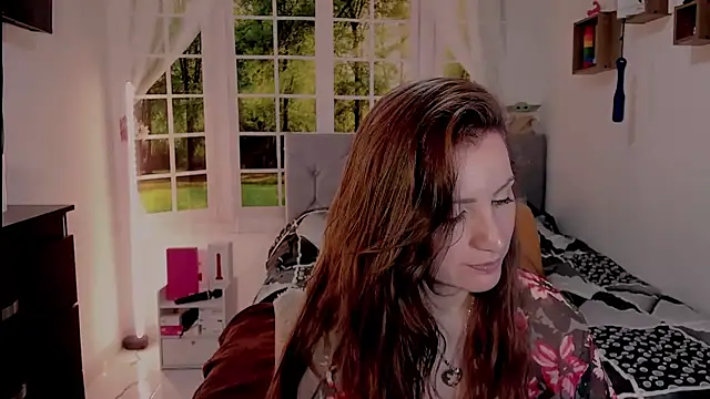 vanessabrown  online show from 05/25/26, 03:51