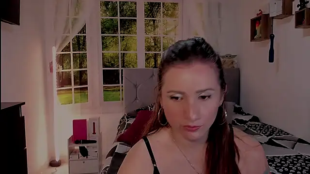 vanessabrown  online show from 05/28/26, 07:55