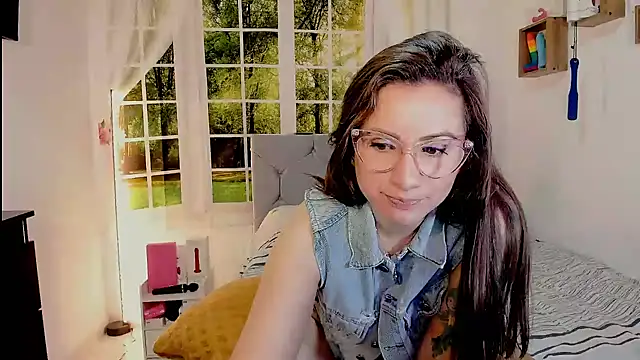 Snapshot of vanessabrown_ chatting on 06/19/26, 09:40 vanessabrown online show from 06/19/26, 09:40