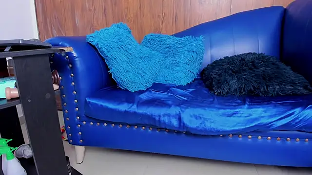 Snapshot of Mature_Skinny chatting on 01/18/25, 03:59 Mature Skinny online show from 01/18/25, 03:59