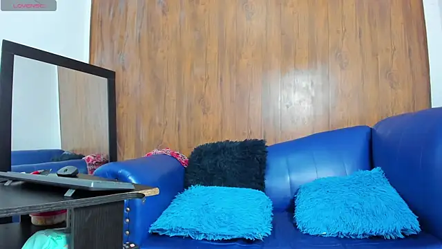 Snapshot of Mature_Skinny chatting on 02/07/25, 12:28 Mature Skinny online show from 02/07/25, 12:28