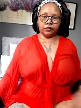Snapshot of PearlSexxy69 chatting on 03/07/25, 12:45 PearlSexxy69 online show from 03/07/25, 12:45
