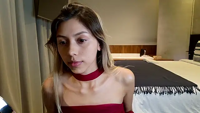 Snapshot of Sensualtease chatting on 12/22/24, 02:17 Sensualtease online show from 12/22/24, 02:17