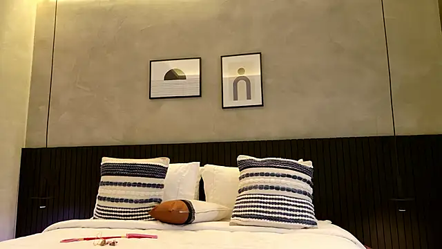 Snapshot of Sensualtease chatting on 12/22/24, 05:23 Sensualtease online show from 12/22/24, 05:23