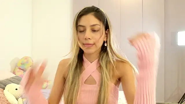 Snapshot of Sensualtease chatting on 02/09/25, 02:17 Sensualtease online show from 02/09/25, 02:17