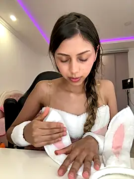 Snapshot of Sensualtease chatting on 10/16/25, 09:27 Sensualtease online show from 10/16/25, 09:27