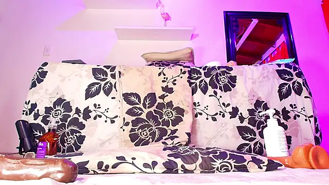 sofi decker online show from 01/09/25, 06:17