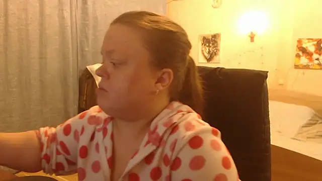 Snapshot of Janiffer_MiMi chatting on 12/06/24, 10:19 Janiffer MiMi online show from 12/06/24, 10:19