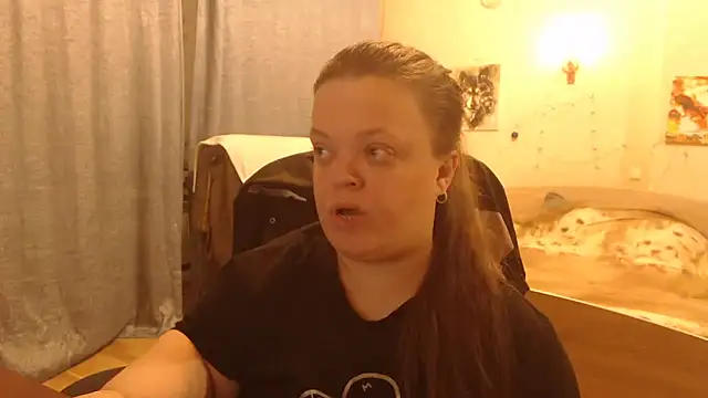 Snapshot of Janiffer_MiMi chatting on 12/12/24, 12:27 Janiffer MiMi online show from 12/12/24, 12:27