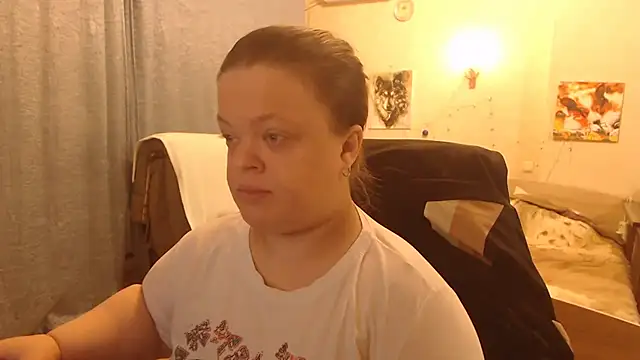 Snapshot of Janiffer_MiMi chatting on 12/12/24, 10:52 Janiffer MiMi online show from 12/12/24, 10:52