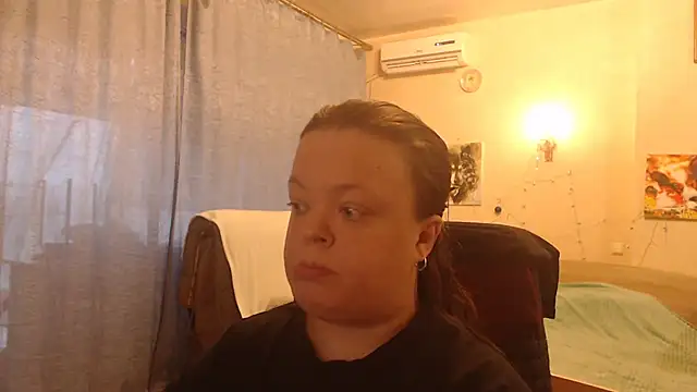 Snapshot of Janiffer_MiMi chatting on 12/16/24, 05:59 Janiffer MiMi online show from 12/16/24, 05:59