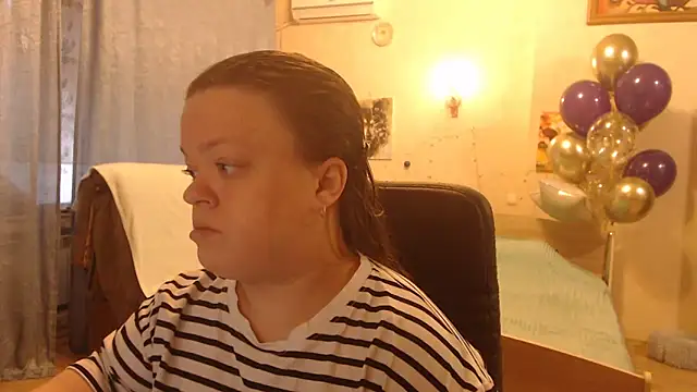 Snapshot of Janiffer_MiMi chatting on 12/18/24, 05:59 Janiffer MiMi online show from 12/18/24, 05:59