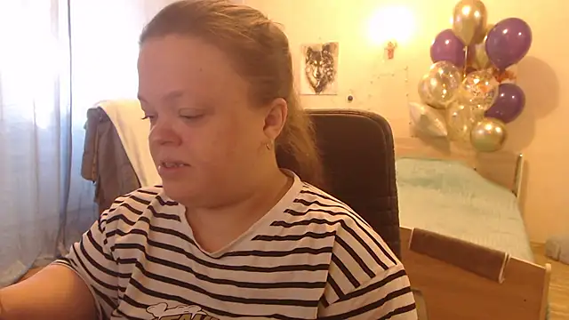 Snapshot of Janiffer_MiMi chatting on 12/18/24, 09:04 Janiffer MiMi online show from 12/18/24, 09:04