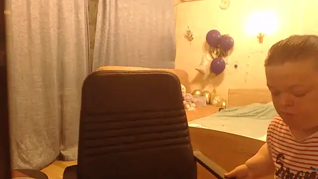 Snapshot of Janiffer_MiMi chatting on 01/01/25, 08:47 Janiffer MiMi online show from 01/01/25, 08:47